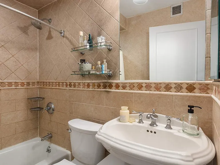 130 W 79th St #10C — Photo 5