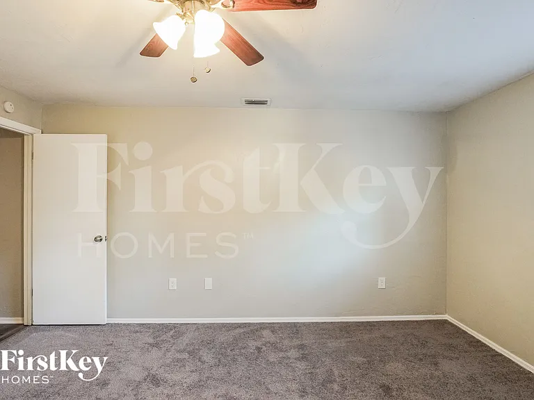 3017 Vista Palm Dr — Photo 8