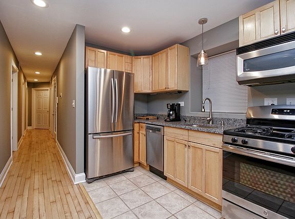3rd image of 710 N Willard Ct #1