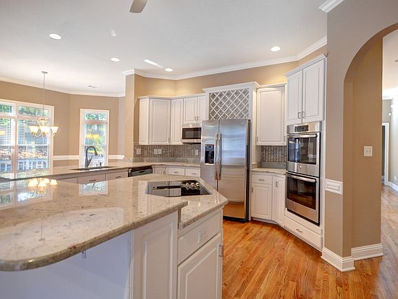 5th image of 8895 Fern Valley Cv