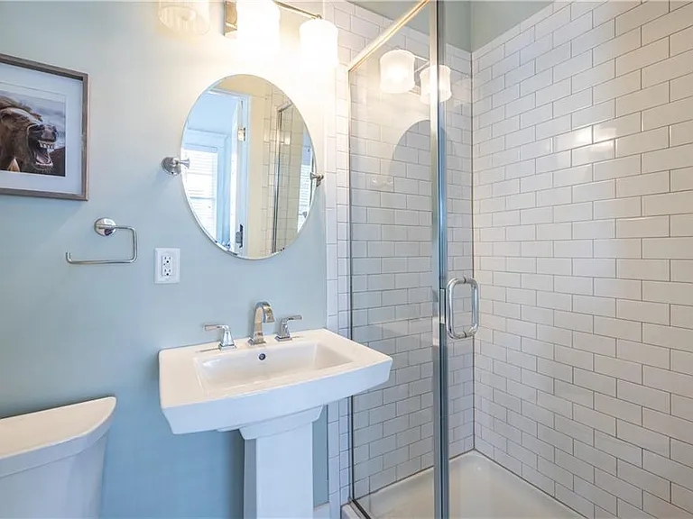 1002 Braeburn Ln — Photo 5