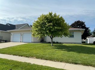 3325 29th Ave, Marion, IA 52302