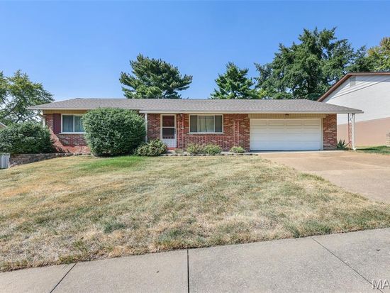 4151 Lockport Dr, Bridgeton, MO 63044