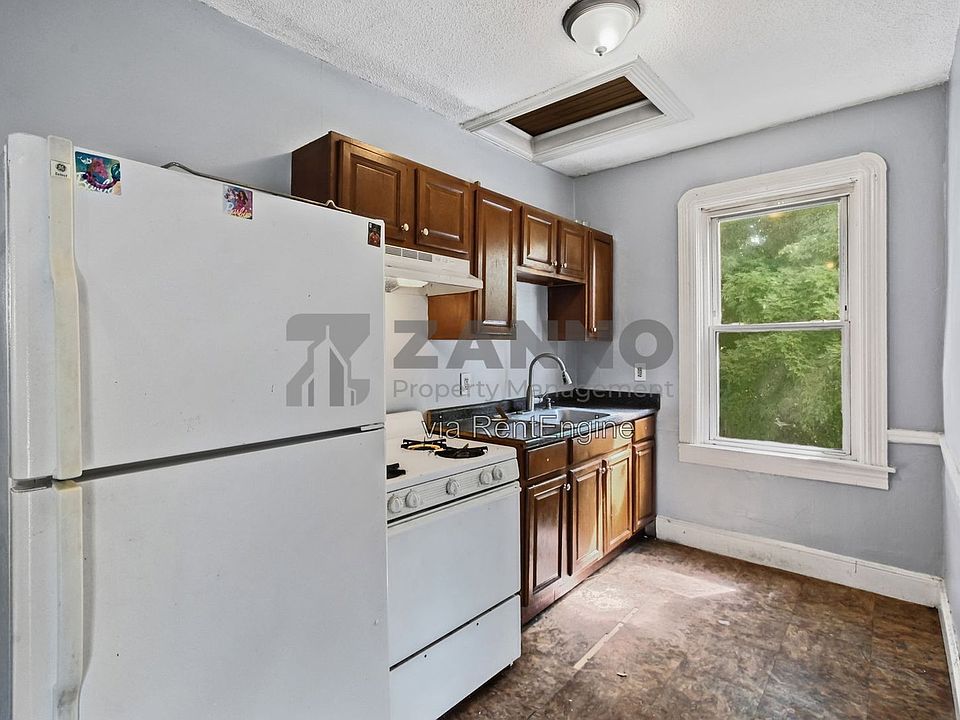 1st image of 28 Kimball Ave Floor 3