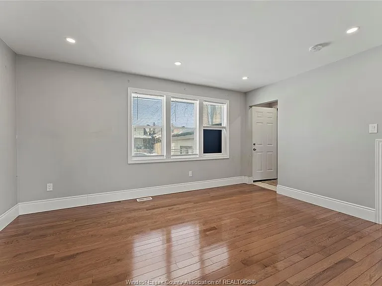 1566 Bruce Ave #UPPER — Photo 6