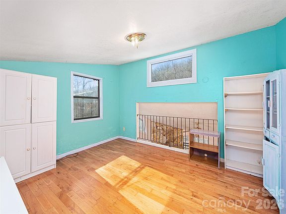 17th image of 966 Waites Hollifield Rd