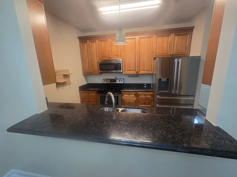 326 Stratford Dr — Photo 6