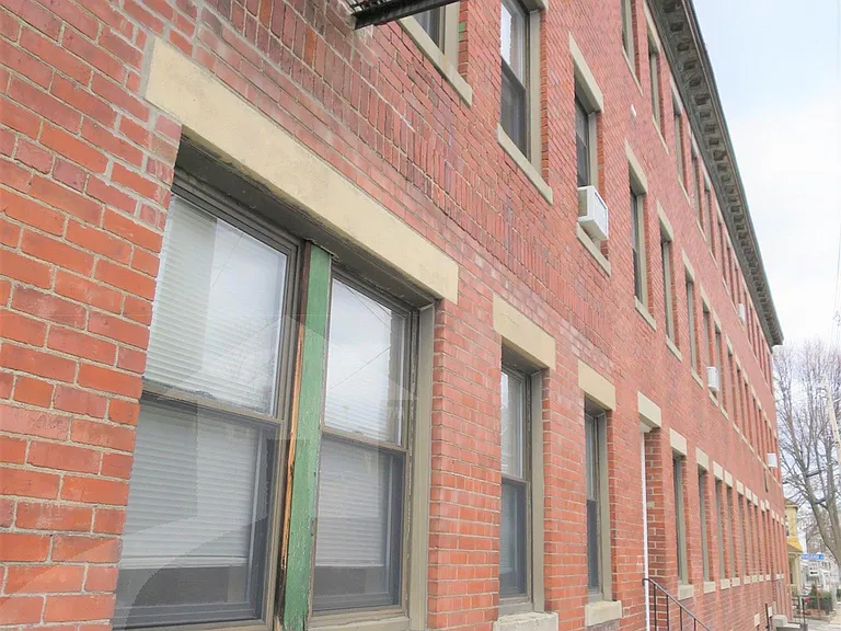 43 Ivaloo St #3 — Photo 9