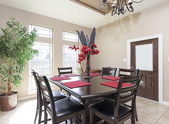 4th image of 2416 Serrano Ln