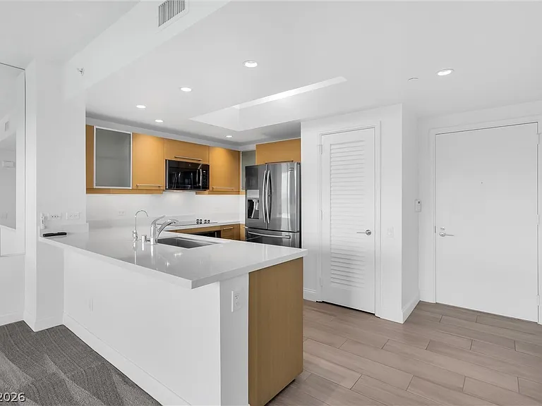 322 Karen Ave #3004 — Photo 11