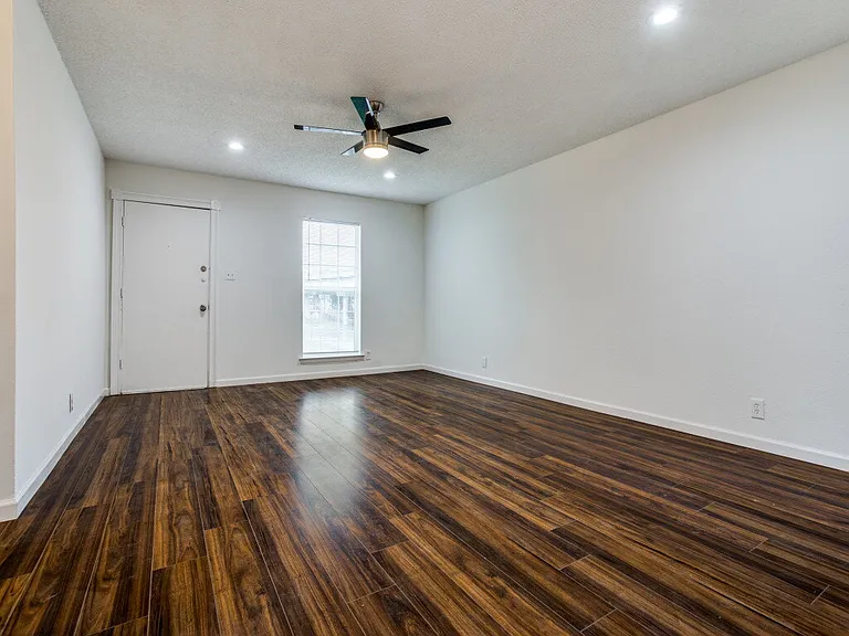 5201 Westcreek Dr — Photo 2