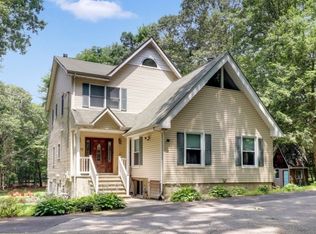 15 Lilly Rd, Wanaque, NJ 07465