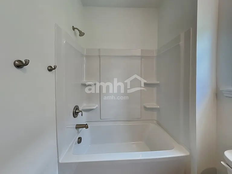 1128 Livengood Way — Photo 17