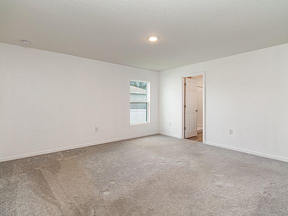 5th image of 571 Gallagher St SW