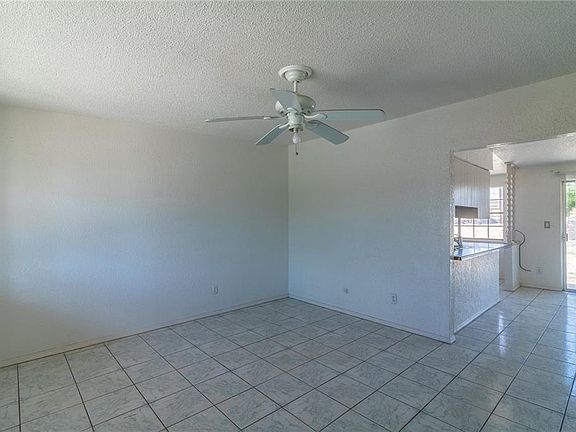 4th image of 8205 Valle Placido Dr