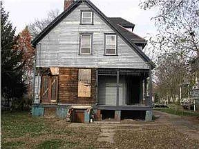 1st image of 1016 NE Madison Ave