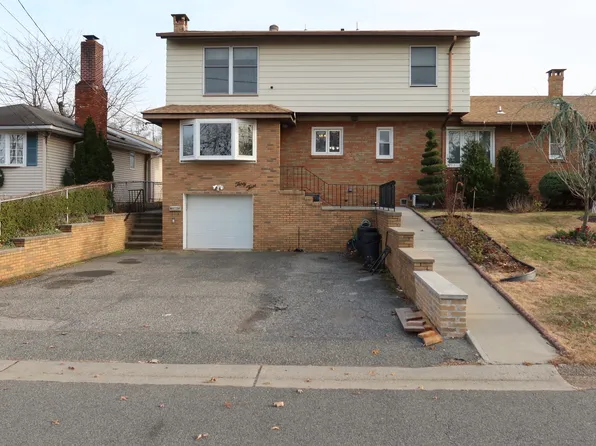 33 Fournier Cres, Elmwood Park, NJ 07407