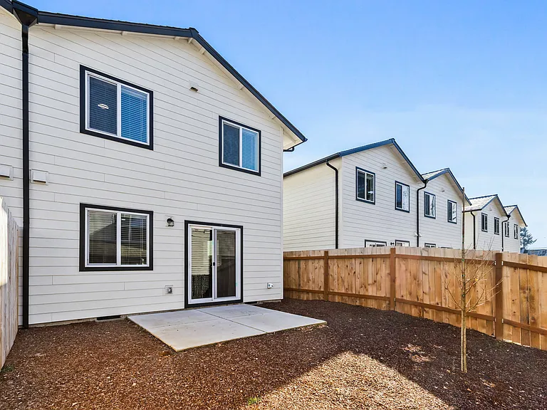 Santiam Canyon Luxury Townhomes — Photo 17