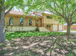 1702 Susan Dr, Kerrville, TX 78028
