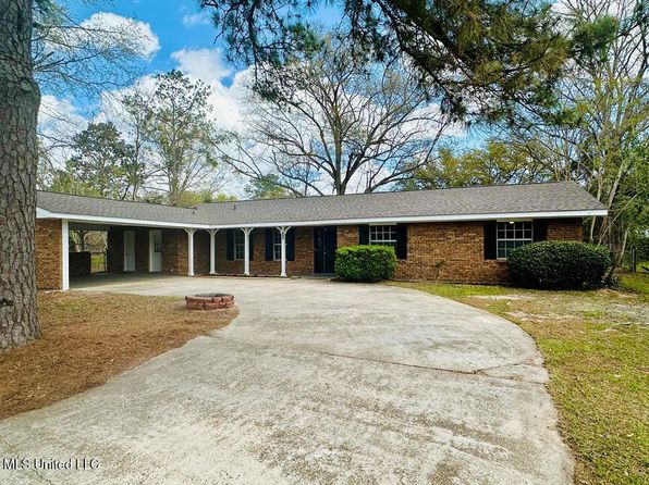 118 Essex Ct, Picayune, MS 39466