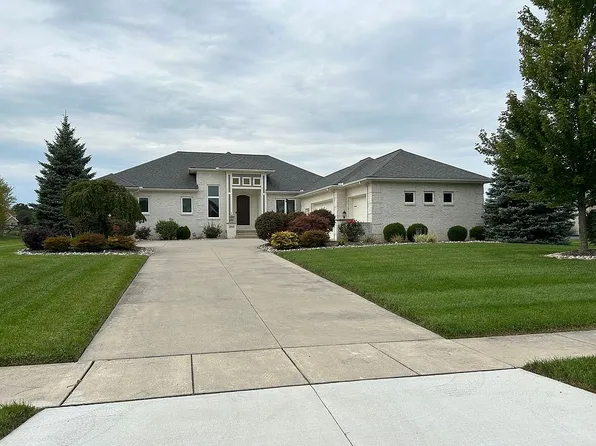 2810 Stonefence Dr, Perrysburg, OH 43551
