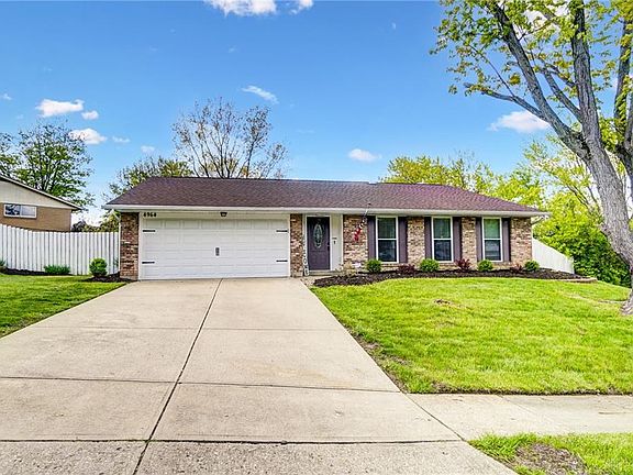 3rd image of 4964 Arrowview Dr