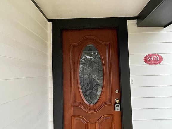 2nd image of 2478 San Jacinto St