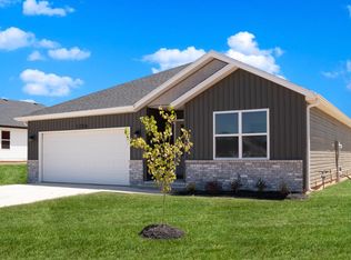 604 N Cheyenne Vly Rd, Nixa, MO 65714