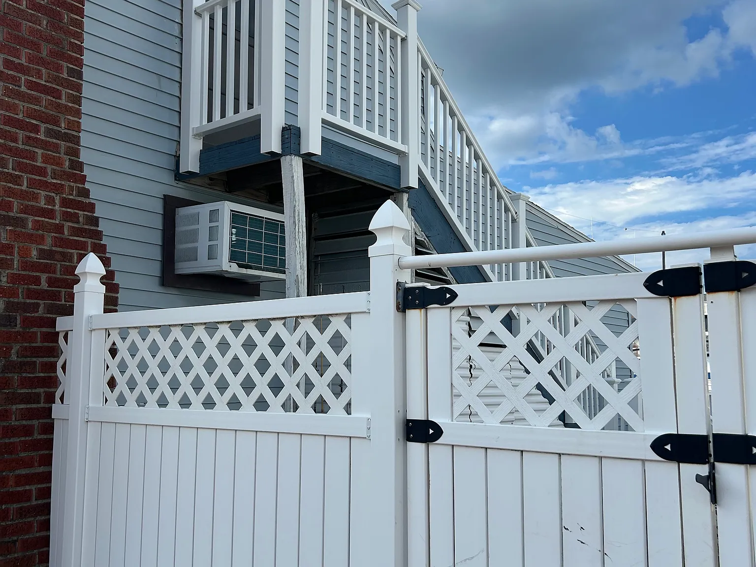 2 bed, 800 sqft, $2,200 — Photo 2