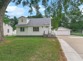 22 Center Rd, Circle Pines, MN 55014