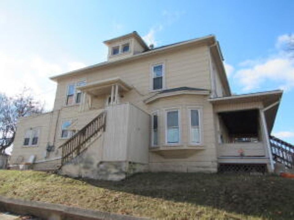 2nd image of 411 Stanton Ave