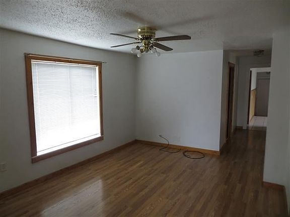 2nd image of 109 N Jefferson St