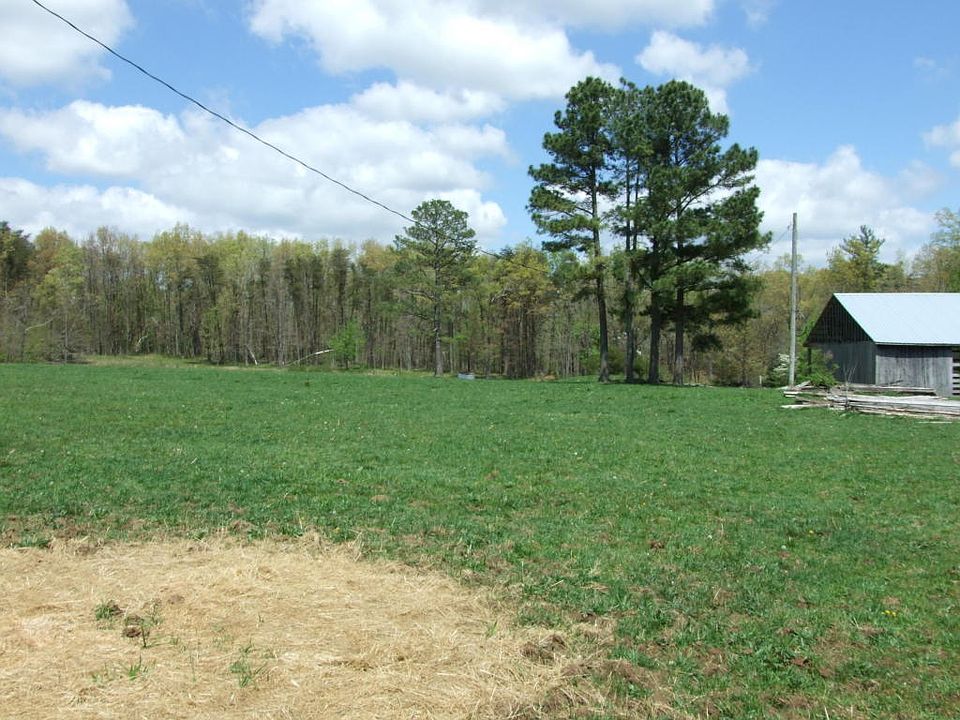 2nd image of 2270 Chestnut Hill Rd
