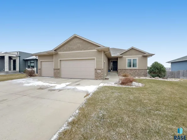 4713 E 53rd St, Sioux Falls, SD 57110