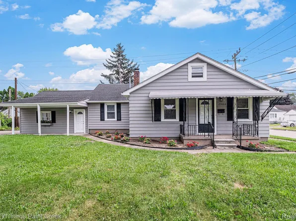 23004 Firwood Ave, Eastpointe, MI 48021