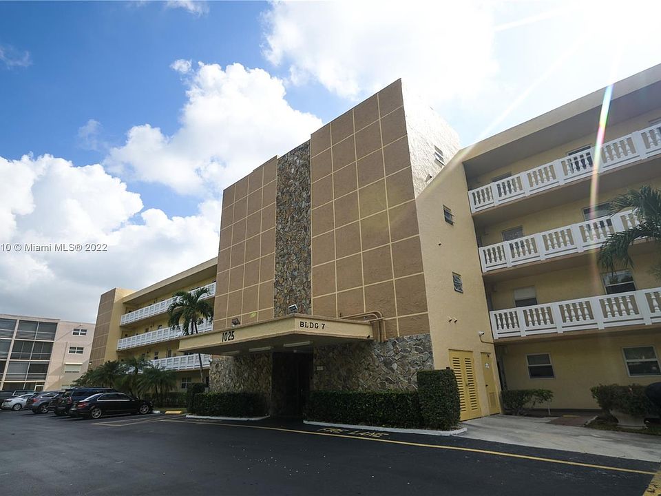 Meadowbrook Lakes Apartments Condominiums 1025 SE 3rd Ave Dania, FL Zillow Apartments for