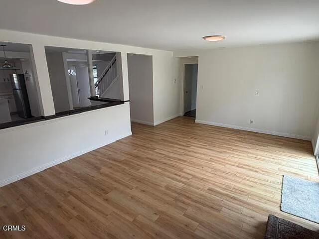 1094 Peninsula St — Photo 8