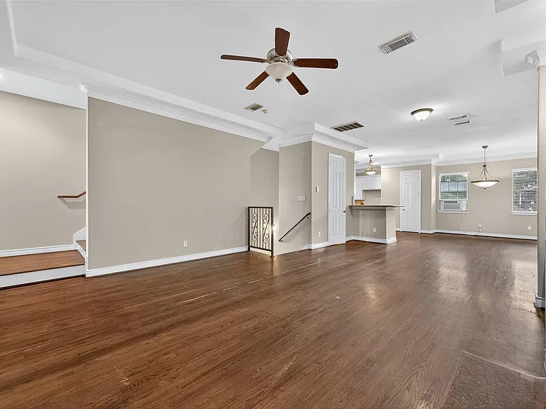 1015 Stanford St — Photo 12