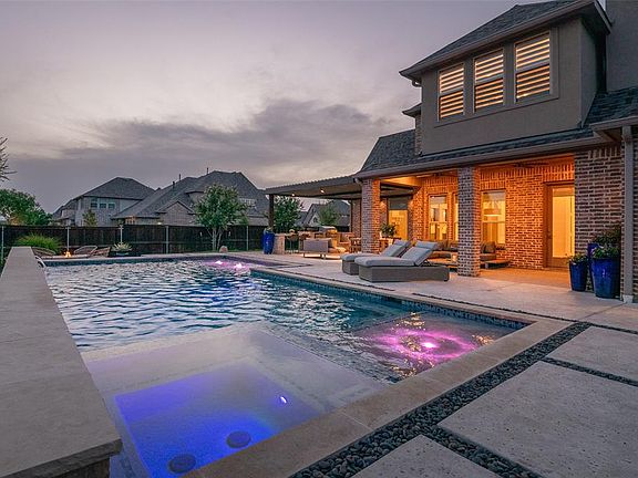 3rd image of 4401 Honeyvine Ln