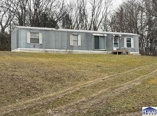9278 & 9214 N State Highway 33, Palestine, IL