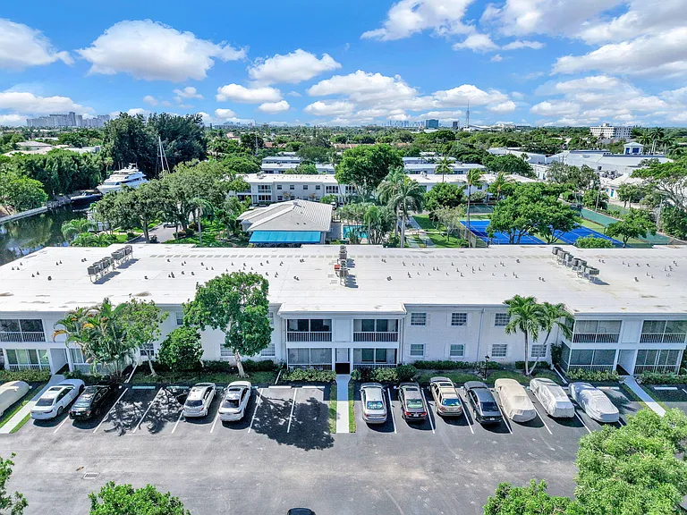 6279 Bay Club Dr #3 — Photo 46