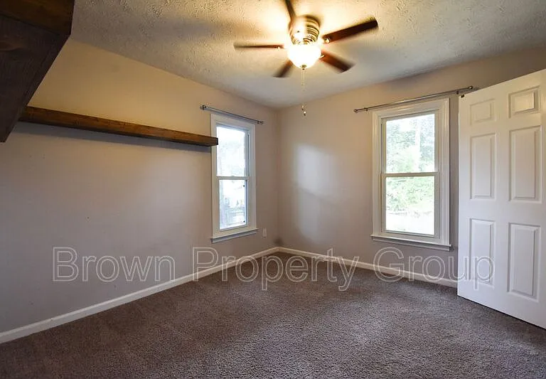 5804 Norman Pl — Photo 15