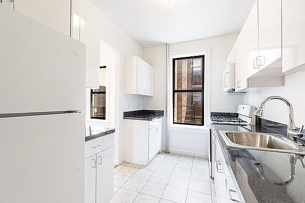 1st image of 555 W 170th St APT 2