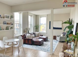 425 W National Ave #1, Milwaukee, WI 53204