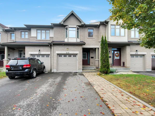 605 Sunburst St S, Ottawa, ON K1T 0L1