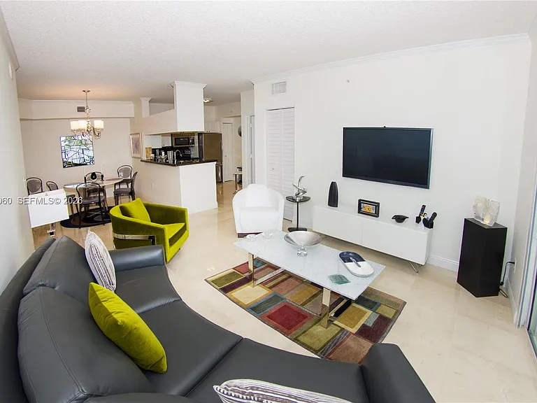17150 N Bay Rd #2408 — Photo 2