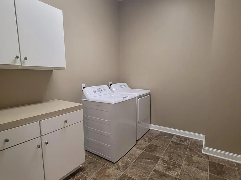 14273 Ellison Ave — Photo 22