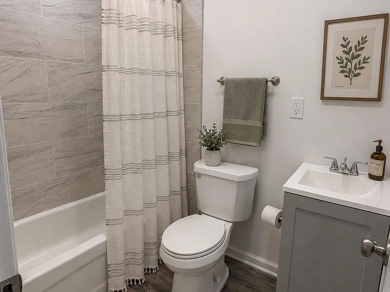 1219 W Butler St #3 — Photo 5