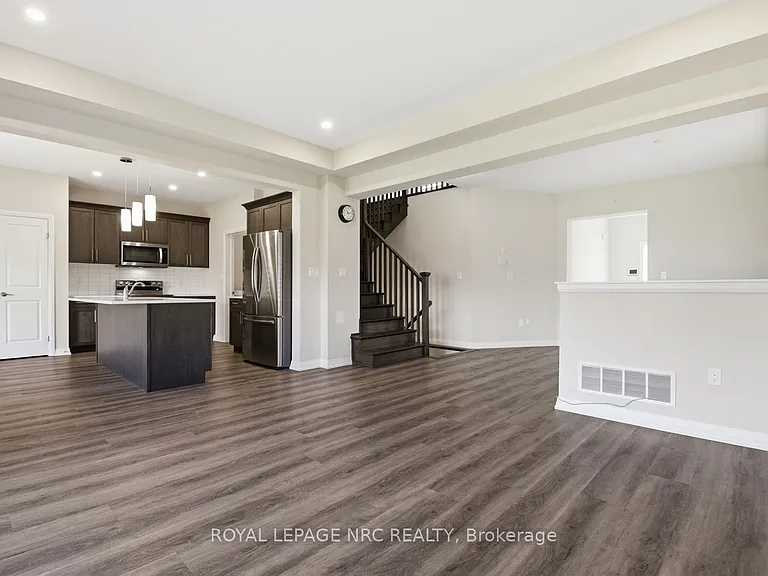 7437 Jonathan Dr — Photo 14