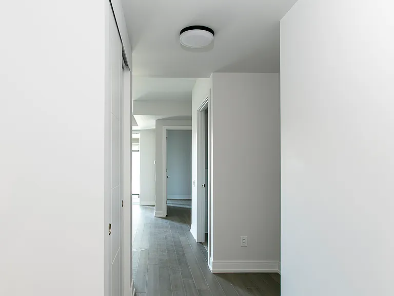 664 Spadina Ave — Photo 7